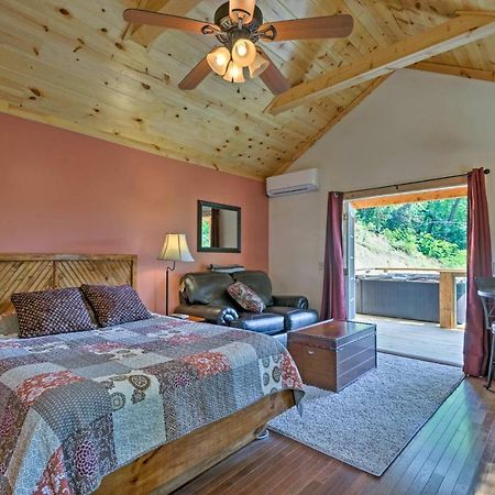 Bryson City Studio With Hot Tub - Near Nantahala! Екстер'єр фото