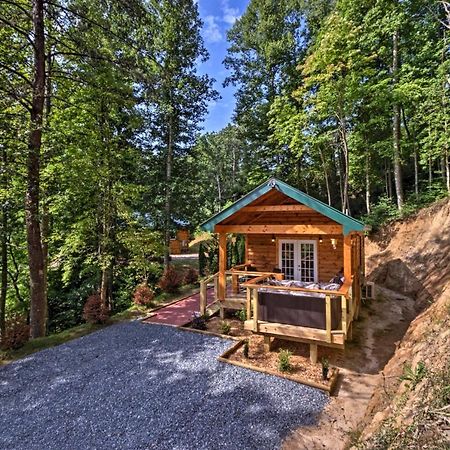Bryson City Studio With Hot Tub - Near Nantahala! Екстер'єр фото