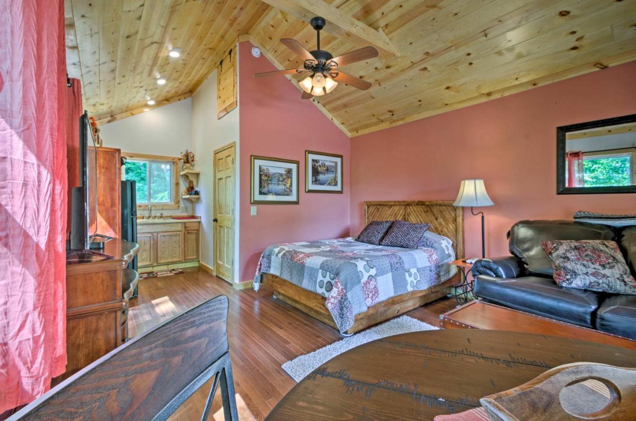 Bryson City Studio With Hot Tub - Near Nantahala! Екстер'єр фото