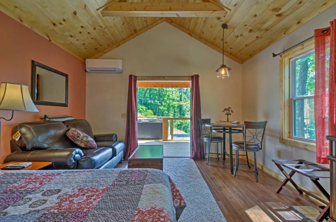 Bryson City Studio With Hot Tub - Near Nantahala! Екстер'єр фото