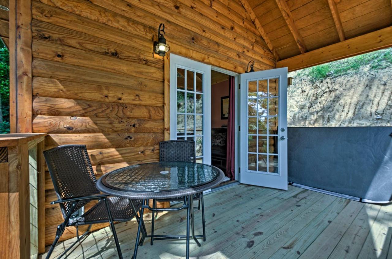 Bryson City Studio With Hot Tub - Near Nantahala! Екстер'єр фото