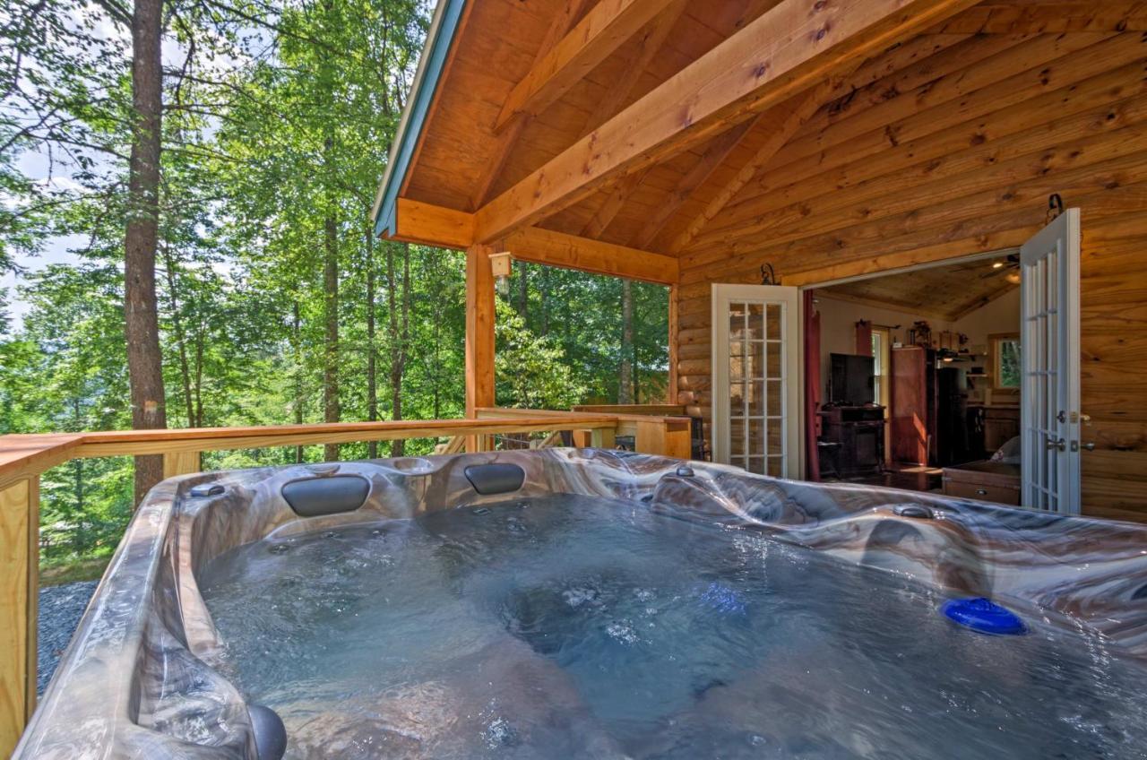 Bryson City Studio With Hot Tub - Near Nantahala! Екстер'єр фото