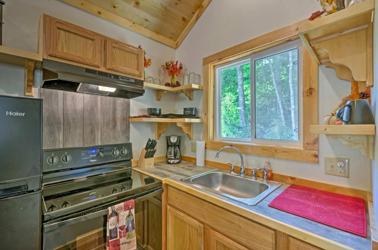 Bryson City Studio With Hot Tub - Near Nantahala! Екстер'єр фото