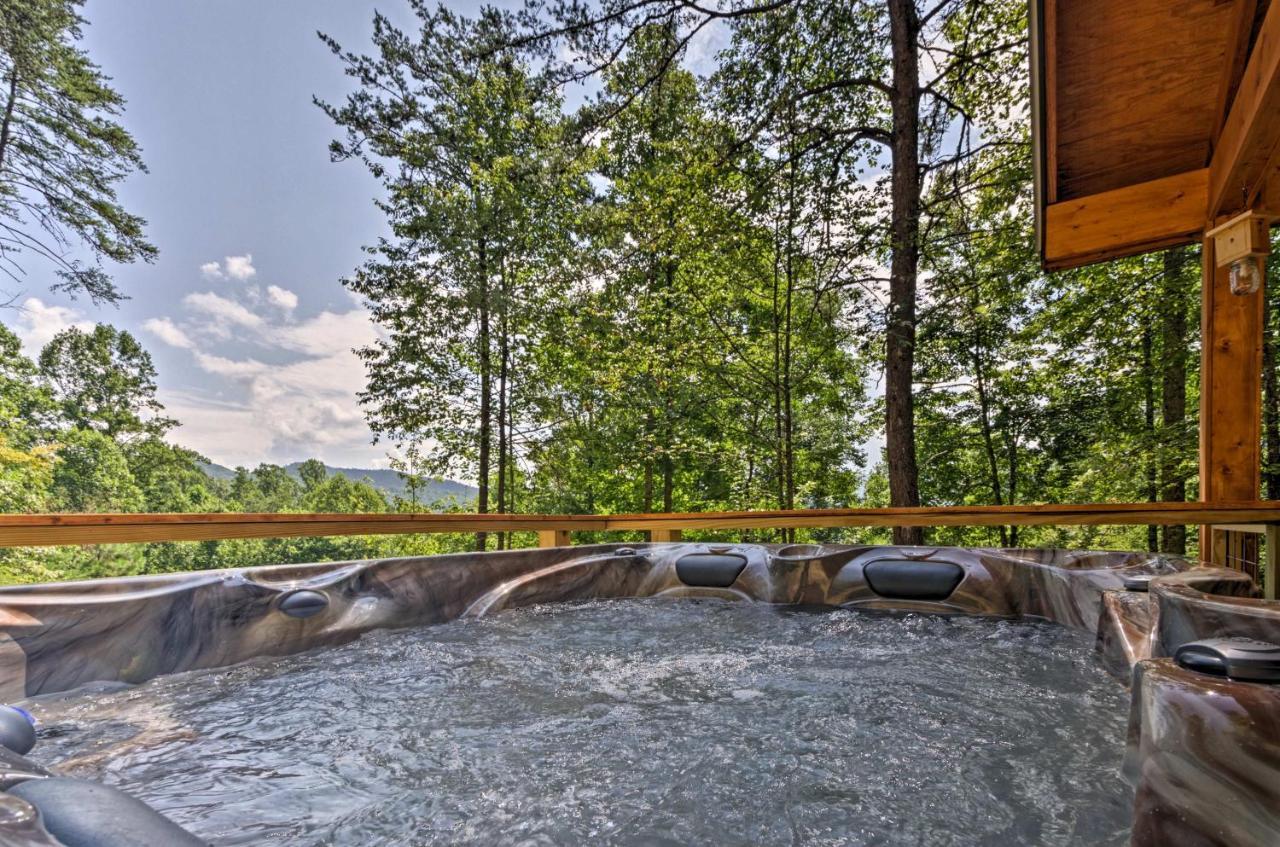 Bryson City Studio With Hot Tub - Near Nantahala! Екстер'єр фото