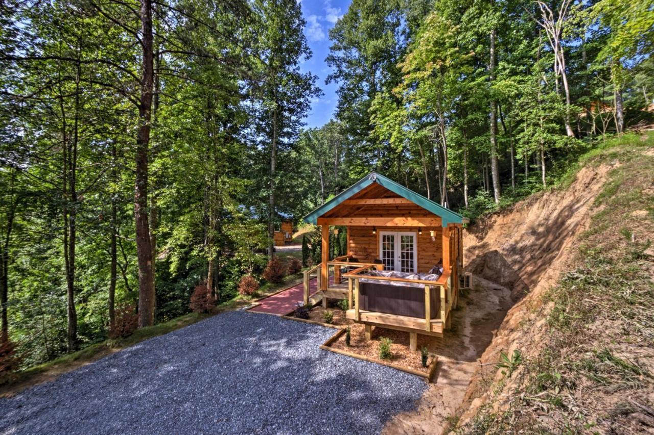 Bryson City Studio With Hot Tub - Near Nantahala! Екстер'єр фото